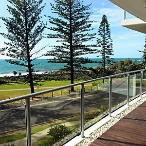 Manta 4*, Bargara Australia